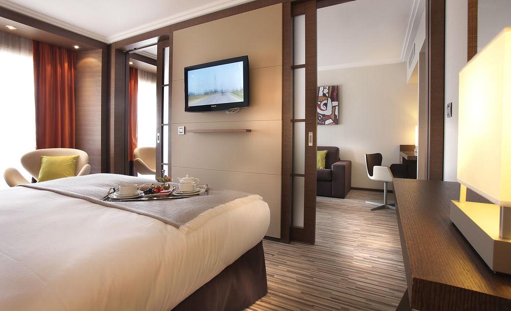 Ac Hotel By Marriott Ambassadeur Antibes - Juan Les Pins Exterior foto
